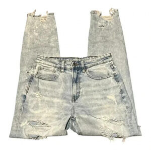 American Eagle Outfitters Women’s Mom Blue Jeans. Size 2 regular